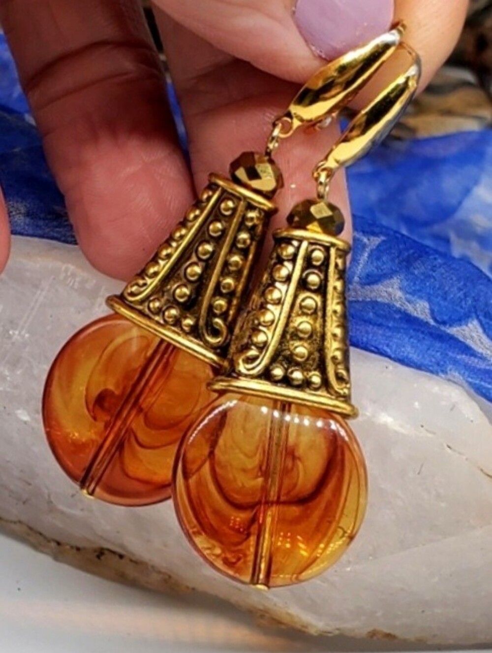 ❤️ Dangling Gold Earrings Resin Amber Honey Color Beads Hypoallergenic Hooks - Picture 1 of 11